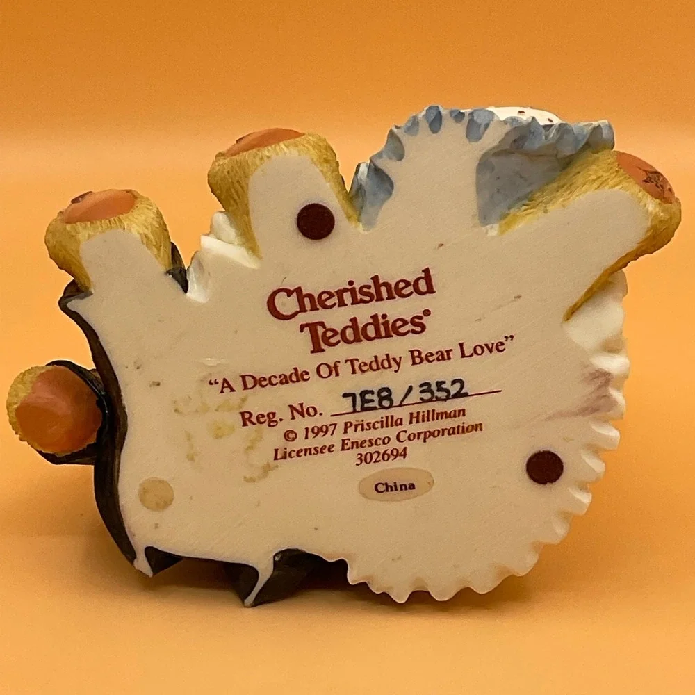 Cherished Teddies A Decade Of Teddy Bear Love‎ 1997 10 Year Anniversary 302694